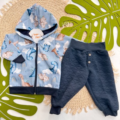 Inverno 2025 - Conjunto Dinos nas Nuvens Jaqueta com Capuz e Calça - Azul 